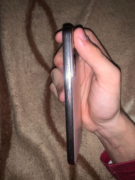 Vand Samsung Galaxy S22 trimit