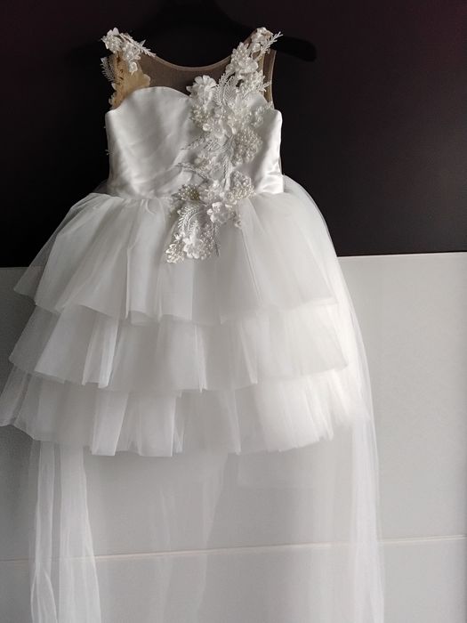 Детска рокличка за момиче нова за 5_6  години, цена 45 лв.