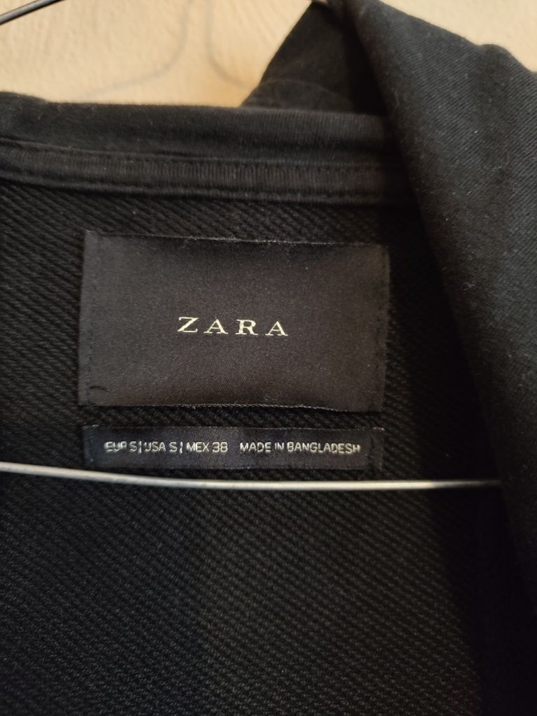 Дълга асиметрична жилетка Zara