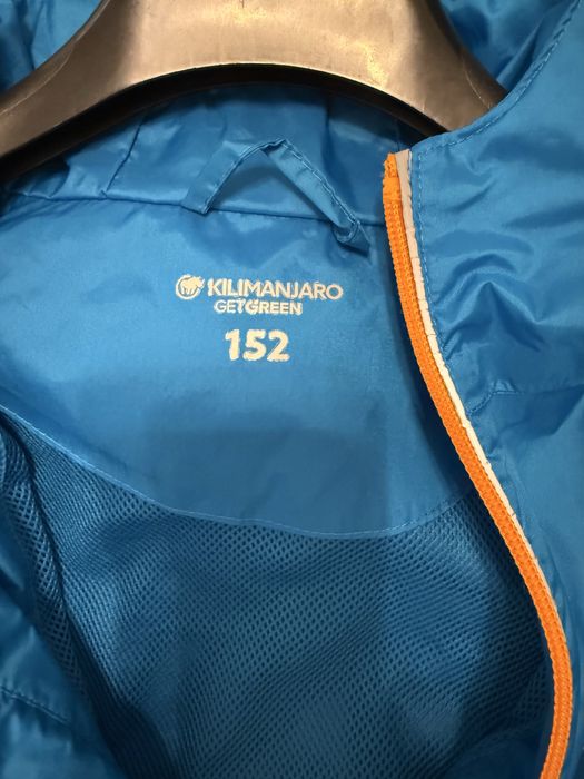 Vând geacă Kilimanjaro, 152 cm, în stare perfectă