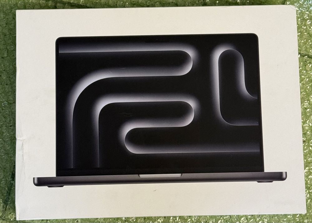 MacBook Pro 14 inch M4 Max 36GB 1 TB SSD**Nou