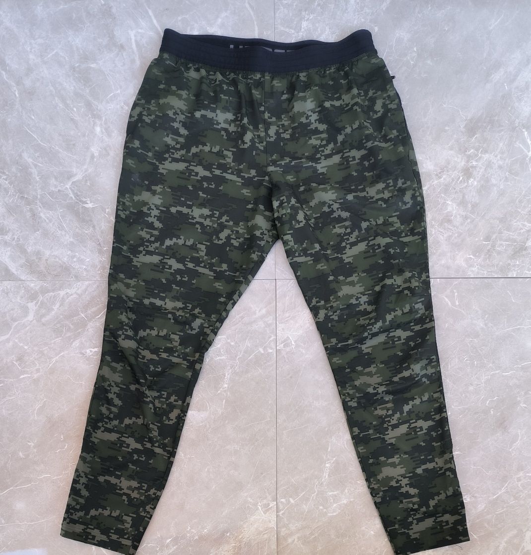 Under Armour камуфлаж долнище XL размер
