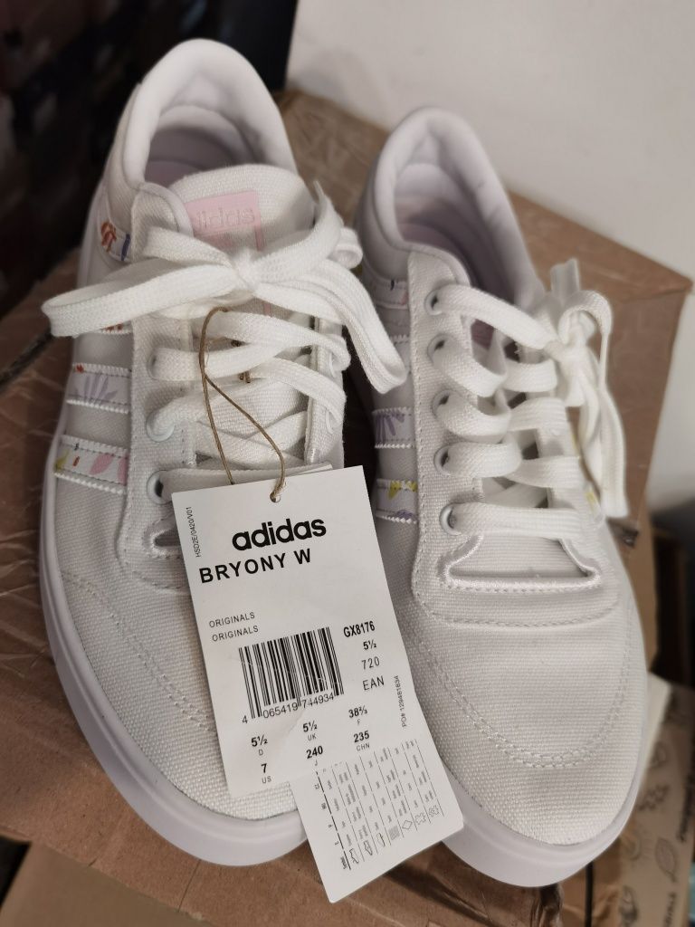 Adidas  bryony W 38