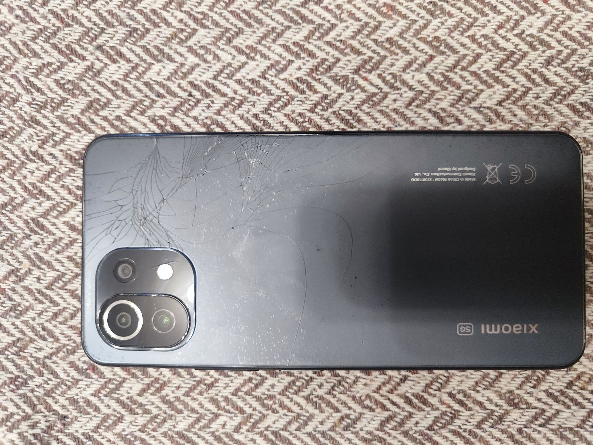 Продам xiaomi 11
