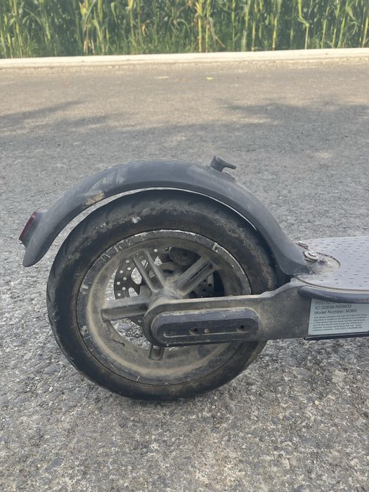 Vand trotineta xiaomi !!