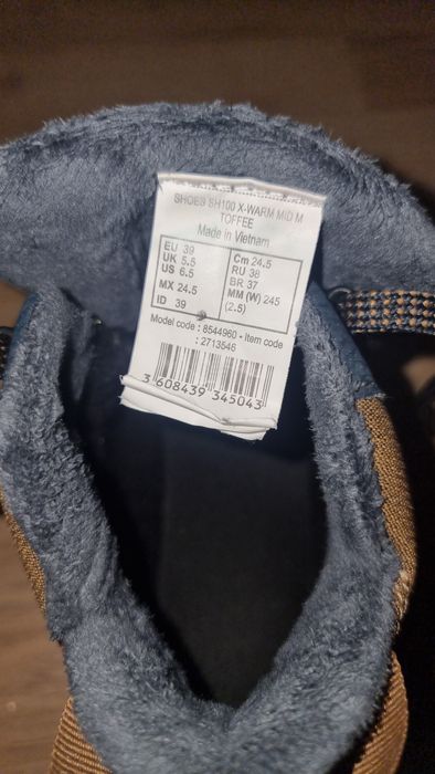 Ghete Quechua Dechatlon barbati / baieti marimea 39, ca noi