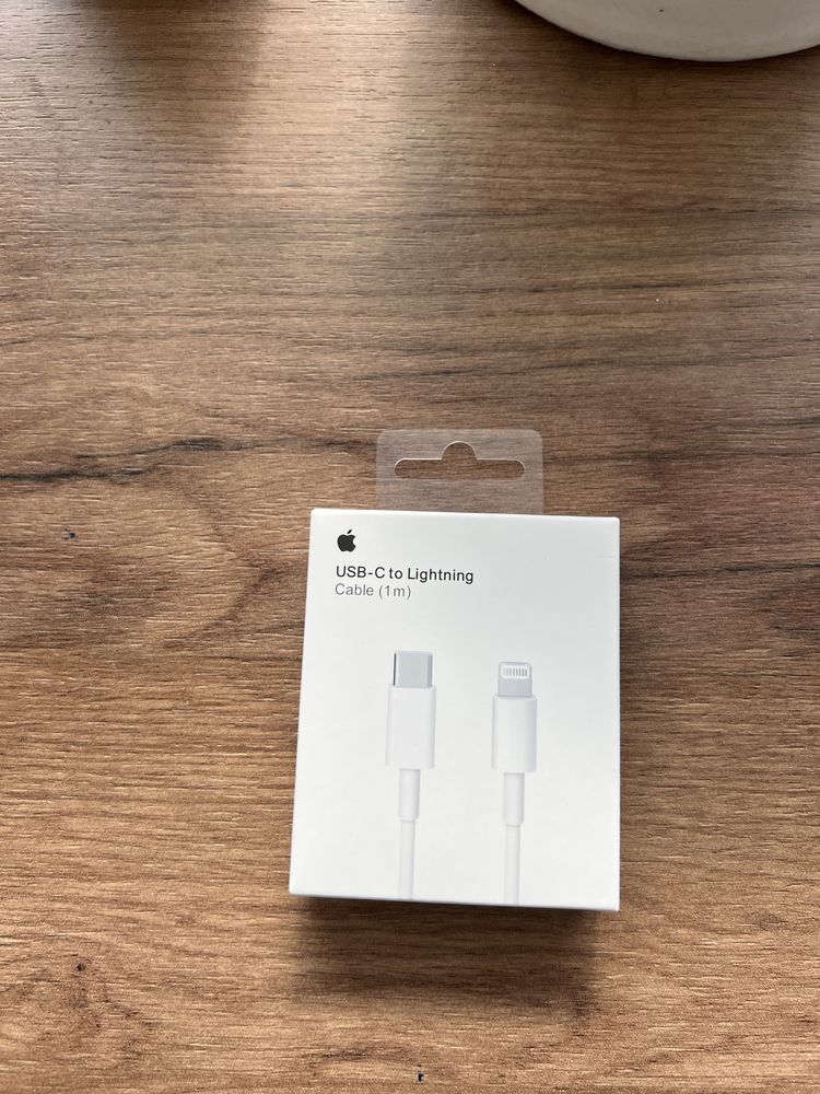 Cablu iPhone lighting si USB C