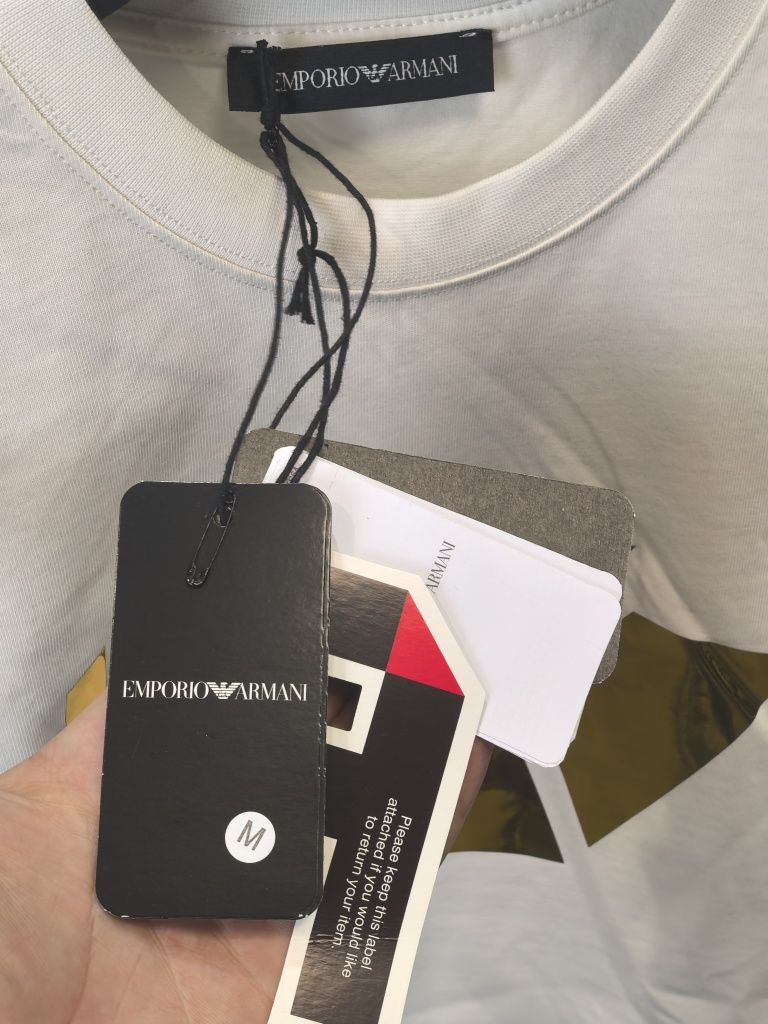 Armani тениски в черно и бяло