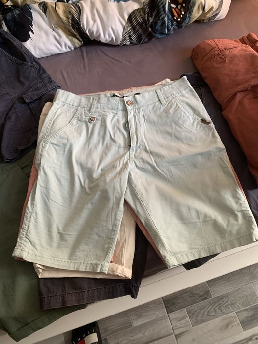 Pantaloni scurti marimea M