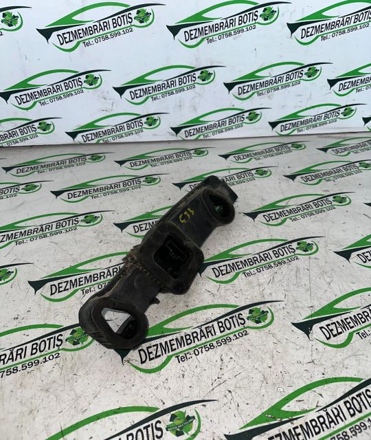 Soclu becuri lampa stop pe aripa dreapta Dacia Logan prima generatie