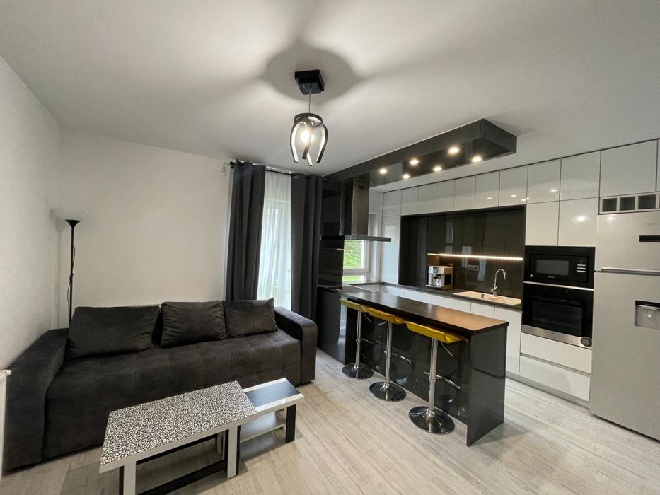 Inchiriez apartament 3 camere Floresti