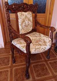 Антикварное кресло Трон