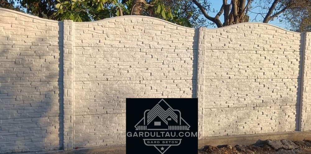 Garduri beton comprimat placi de gard stalpi beton gardultau.com