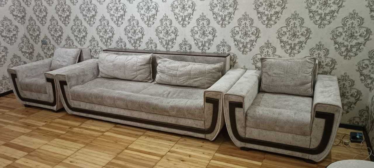Диван с креслами