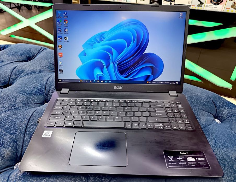 Acer core i3 10-Pokolenia