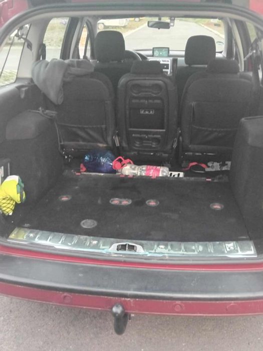 Se vinde peugeot 307sw cu 7 locuri