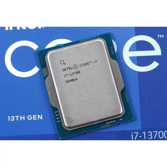 Intel Core i7-13700