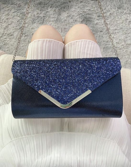 Продавам официална чанта!