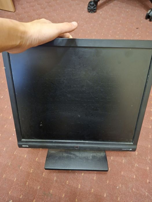 Монитор полностью рабочий