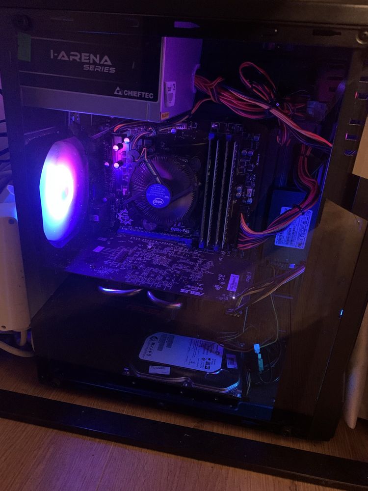 Setup complet gaming cu RX 470 / i5 / 16GB RAM – LED, SSD