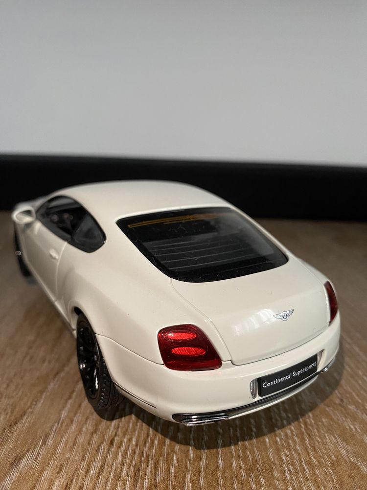 Vând Macheta Bentley Continental Alba