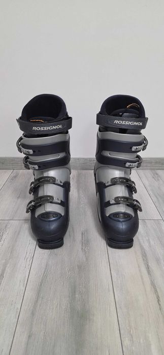 Clăpari ski Rossignol Salto mărimea 29-29.5 (345mm) stare foarte bună