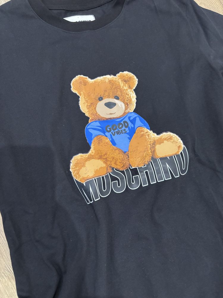 Moshino тениска нова