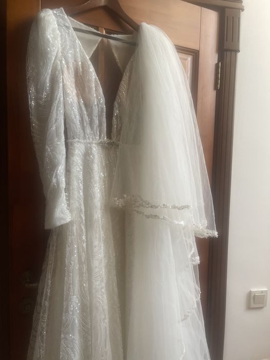 Продам шикарное свадебное платье б/у