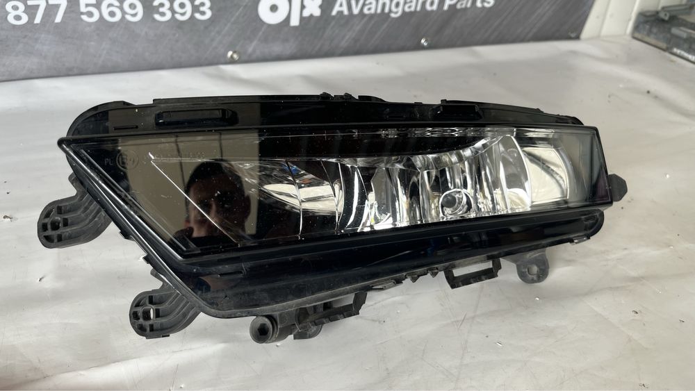 Десен и ляв халоген Skoda Octavia 3 (2012-2019)