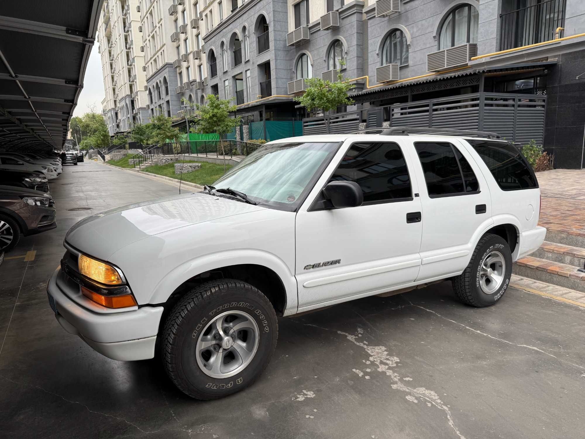 CHEVROLET BLAZER LS (США), автомат - дипномер, не растаможен