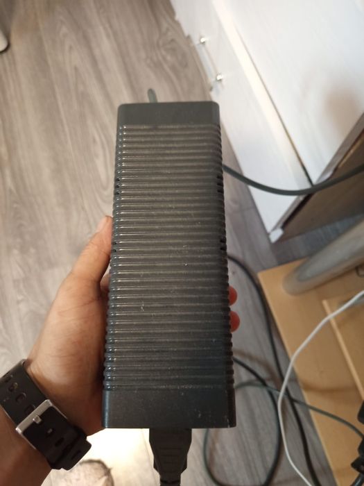 Xbox 360 și accesorii.