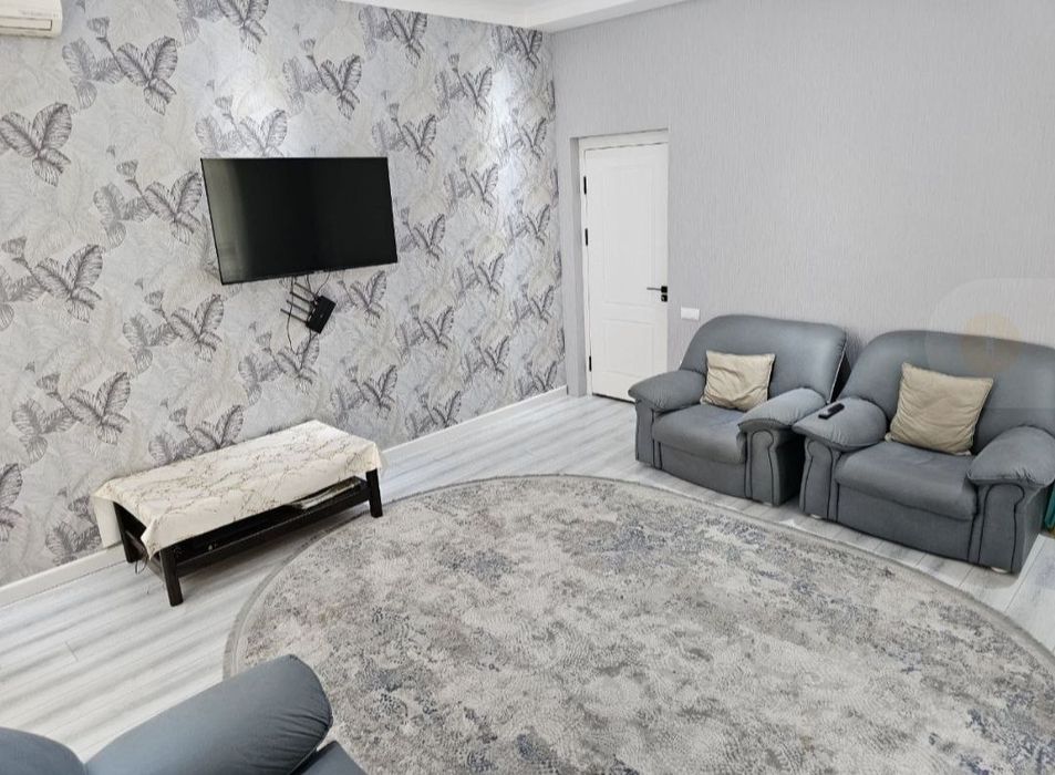 СРОЧНО СРОЧНО продается 3х комнатная квартира в М., Улугбекском райо