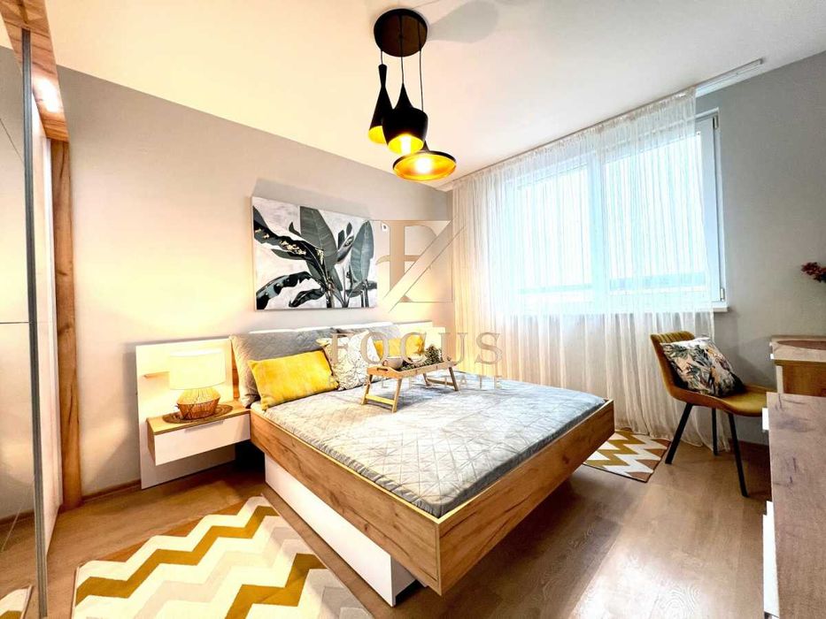 Продава се Тристаен апартамент в Пловдив, Кючук Париж - 95 кв.м за 2053 €/кв.м - Снимка #2