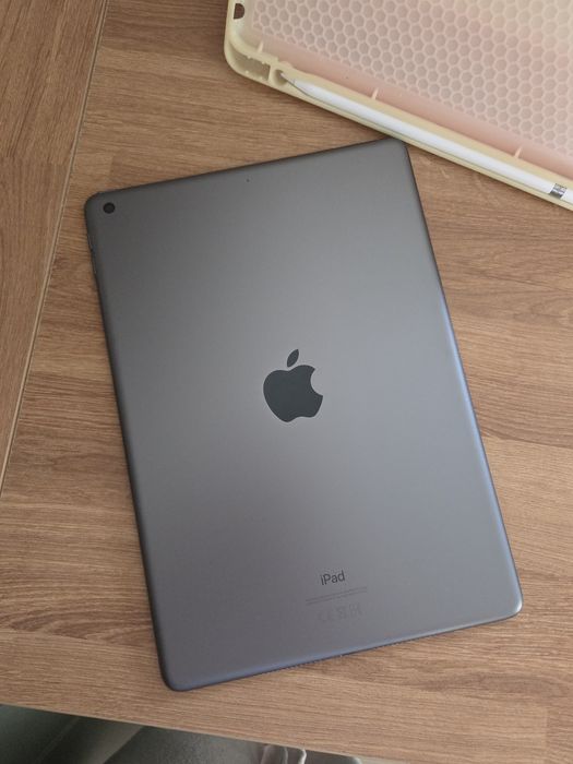 Ipad 10.2" generația 8, 2021 + pen original