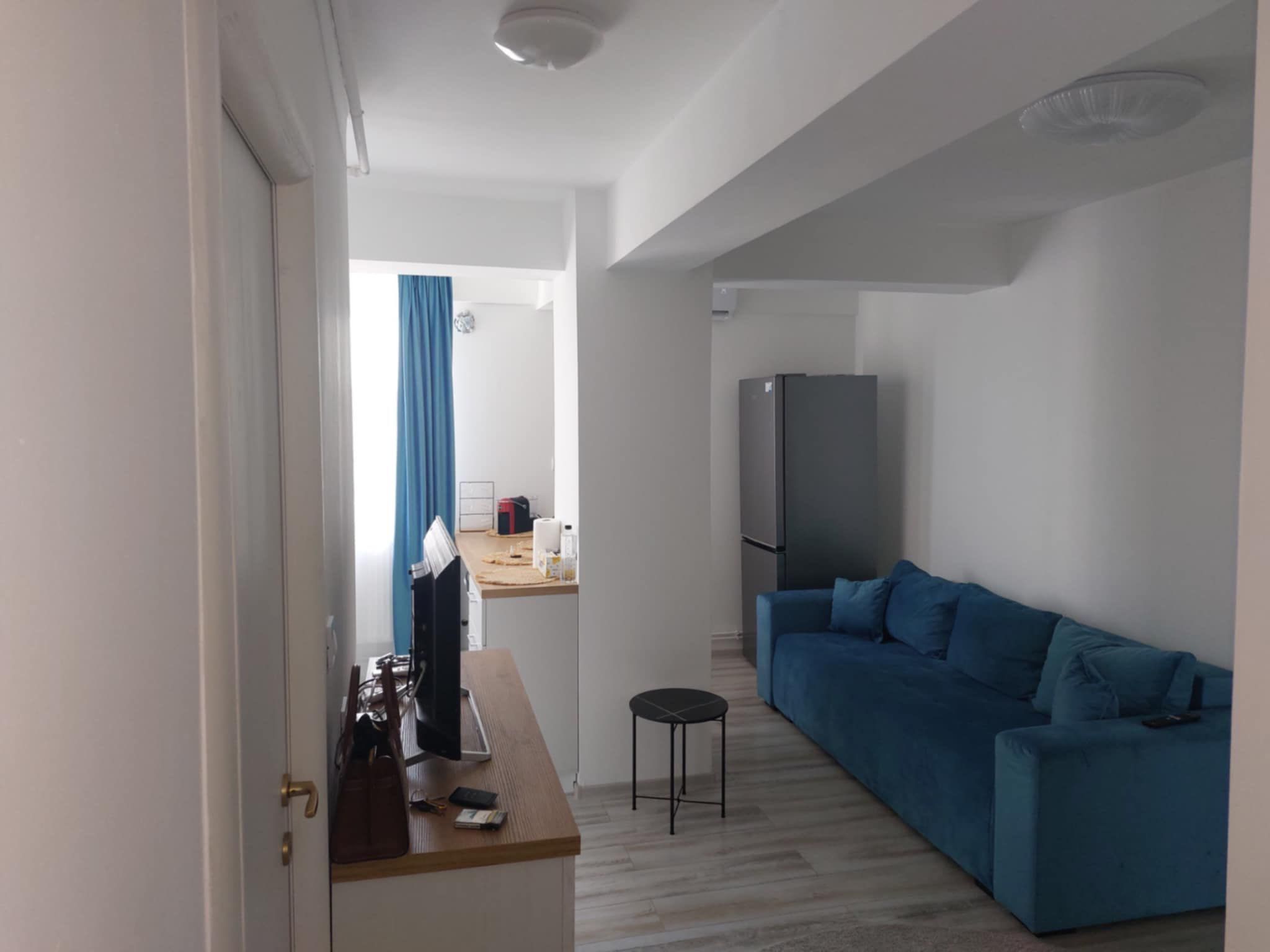 Inchiriez apartament