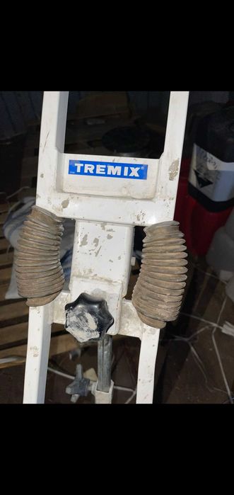 Шлифовальная машина для затирки бетонных полов (вертолет)