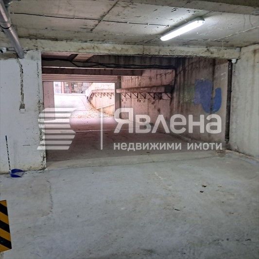 Продава се Гараж / Паркомясто в Варна, Левски - 25 кв.м за 1320 €/кв.м - Снимка #1
