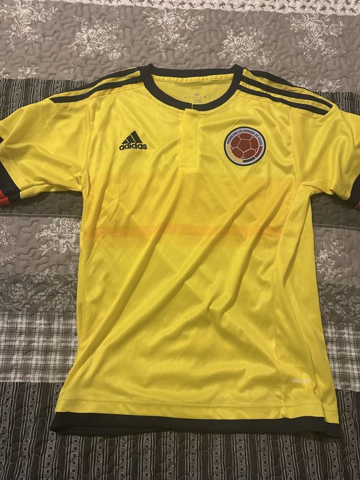 Оригинални футболни тениски Real Madrid, Chelsea, Colombia размер S