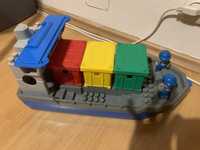 Barca colorata din plastic pentru copii