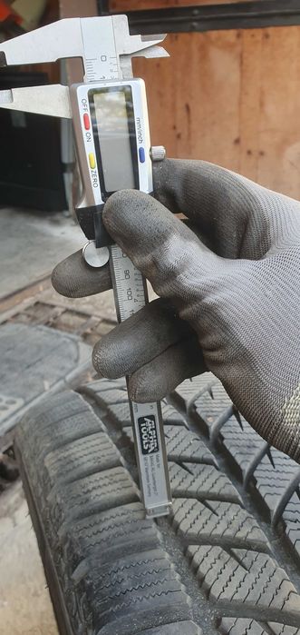 Зимна Гума 225/40 R18 Dynamo  DOT 23