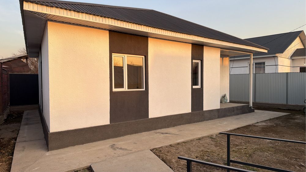 Дом в посёлке Райымбек