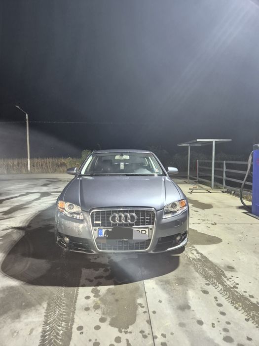 Vând Audi A4 2.0