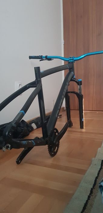 Cadru bicicleta plus piese