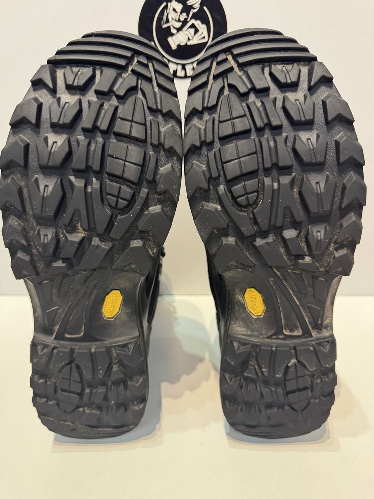 Туристически обувки LOWA RENEGADE GORE-TEX .Номер 39