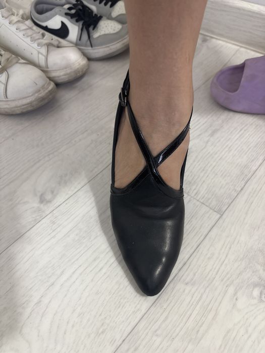 Туфли кожа и лаковая 36 размер