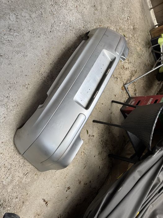 *КОМПЛЕКТ* Задна и предна броня за VW Golf 4