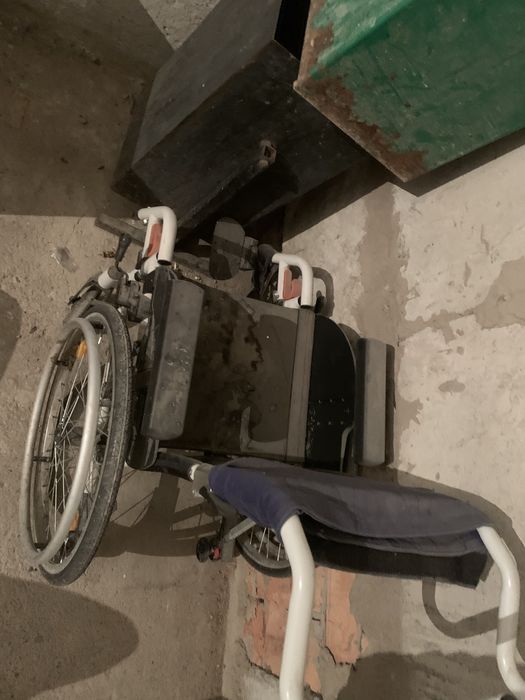 коляска инвалидный