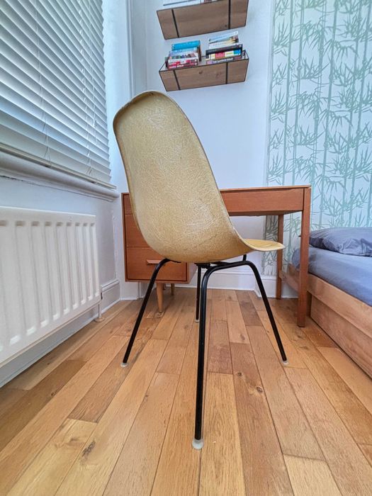 Винтидж стол - Eames for Herman Miller