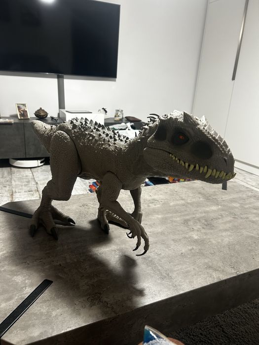 Dinozaur indominus Rex