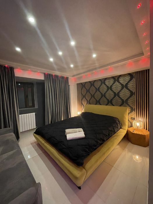 Petreceri, Revelion 2025 la PENTHOUSE UNIRII – Jacuzzi, Terasă!